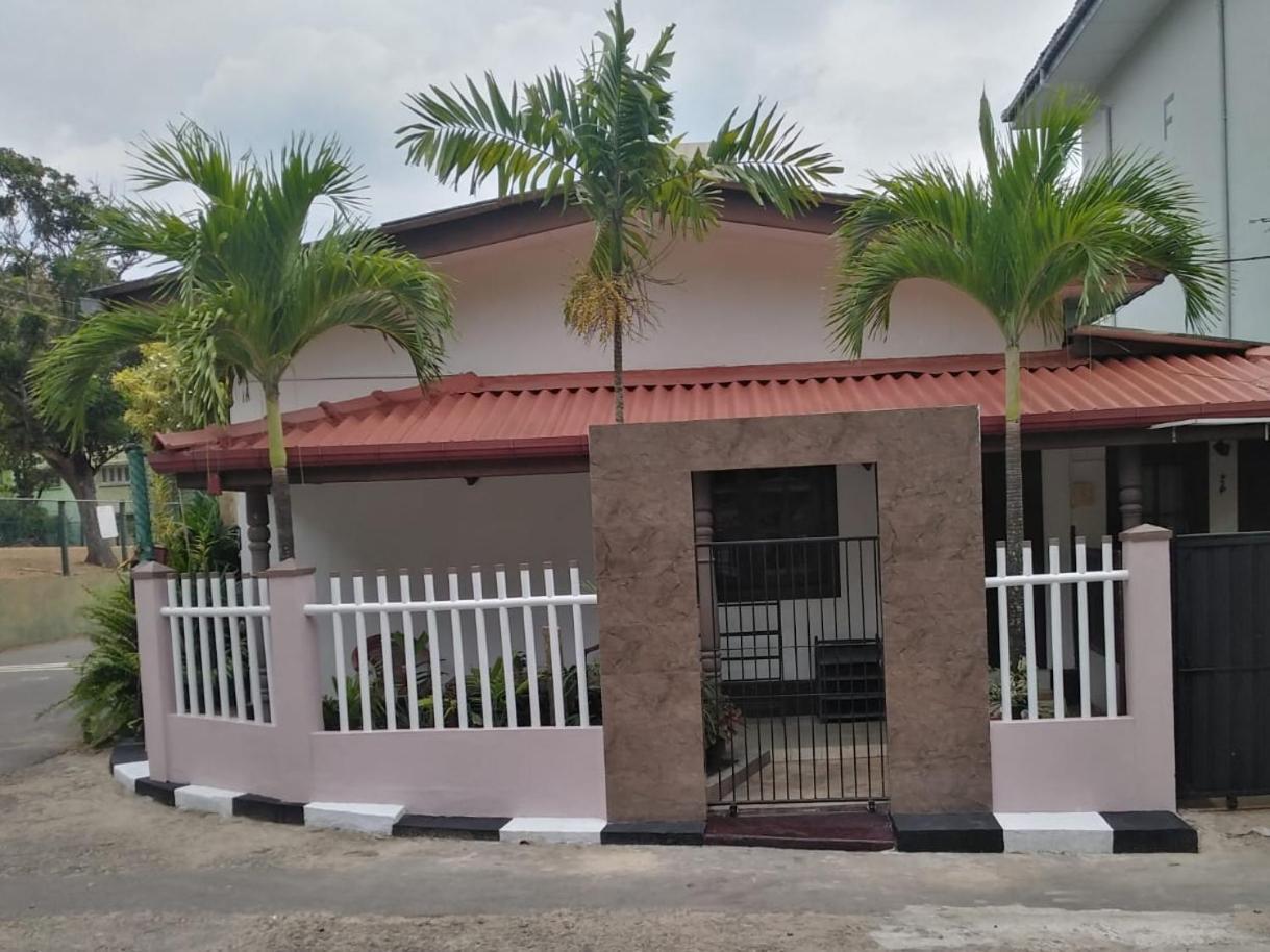 Mjm Villa Colombo Esterno foto